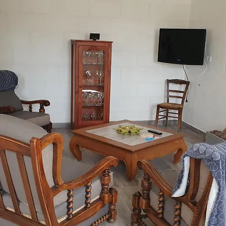 Maison Tranquille A La Campagne מלון